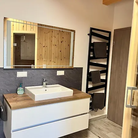 Stadtquartier Wittichenau - Loft Mit Sauna & Business-Apartment I Lausitzer Seenland Apartamento Wittichenau